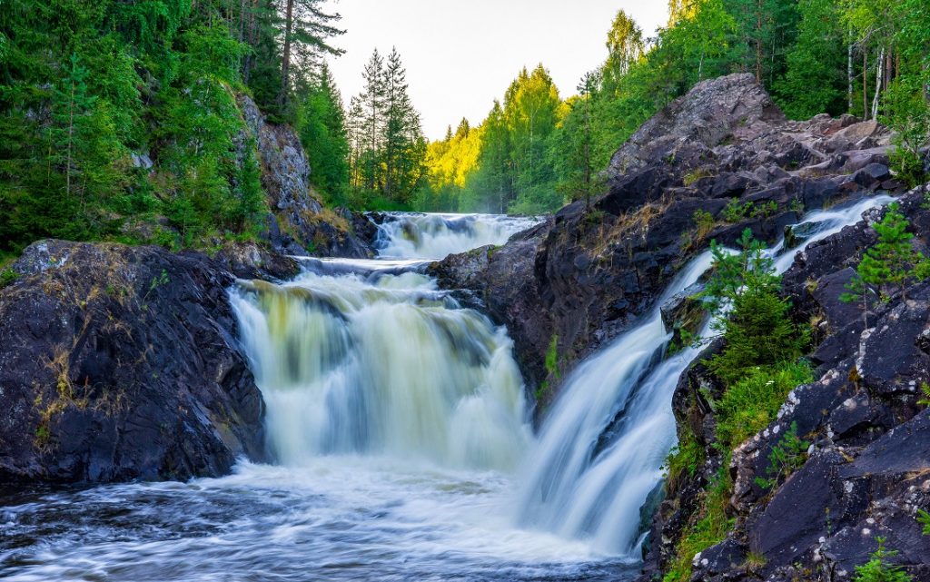 Какой водопад в России самый большой