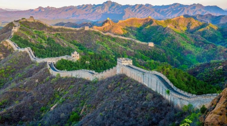 Великая Китайская стена: история, маршруты и советы для туристов